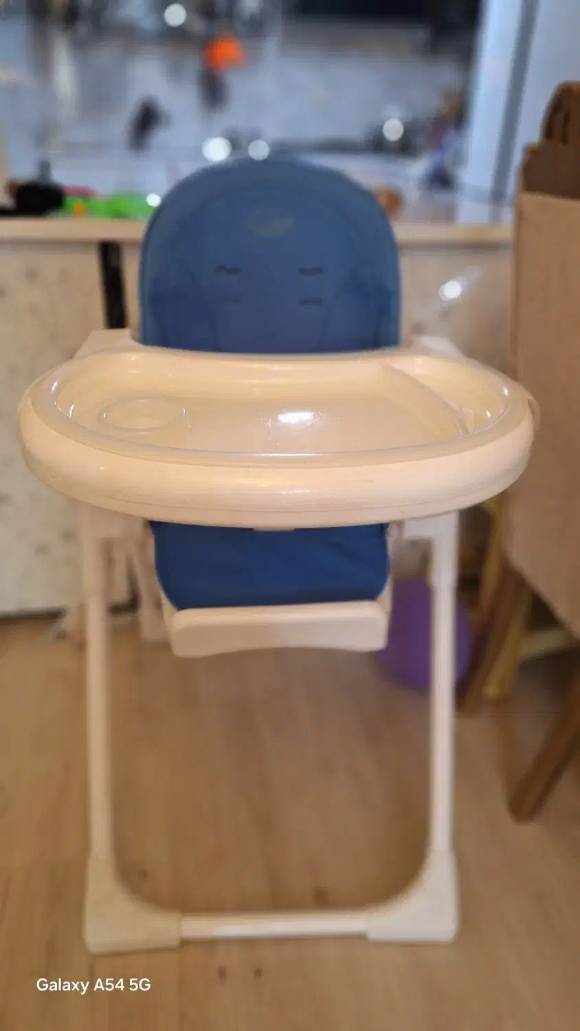 صندلی کودک|تخت و صندلی بچه|رشت, بازار|دیوار