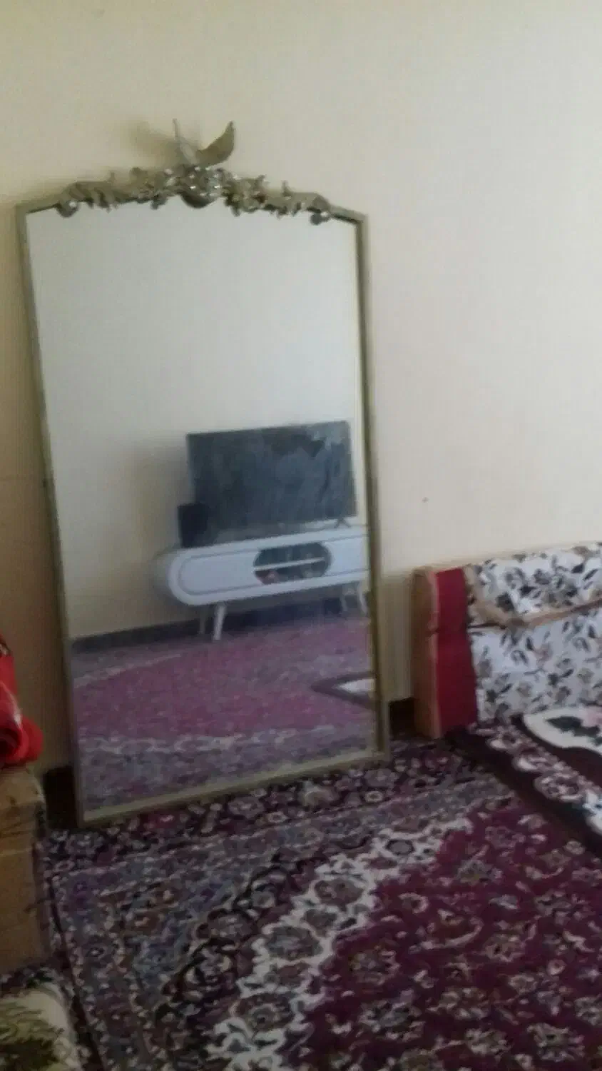 میزخاطره.آباژور.آینه قدی.آینه قدی سفیدبامیزتلفن|آینه|دهدشت, |دیوار