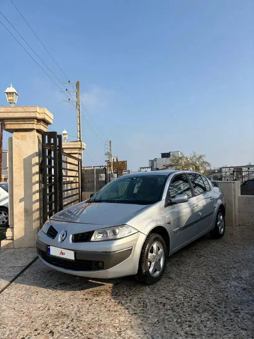 رنو مگان وارداتی اتوماتیک ۲۰۰۰|خودرو سواری و وانت|چالوس, |دیوار