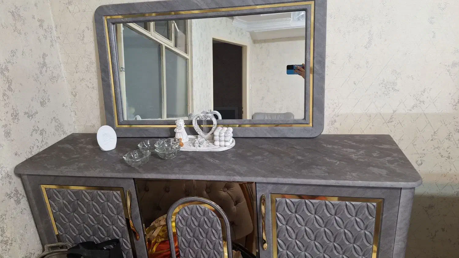 کنسول|بوفه، ویترین، کنسول|فردیس, داوری|دیوار