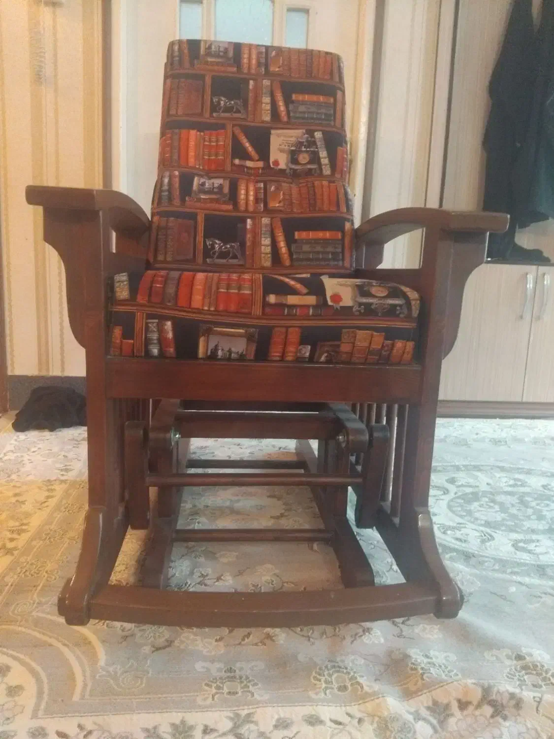 صندلی گهواره ای|صندلی و نیمکت|اردبیل, |دیوار