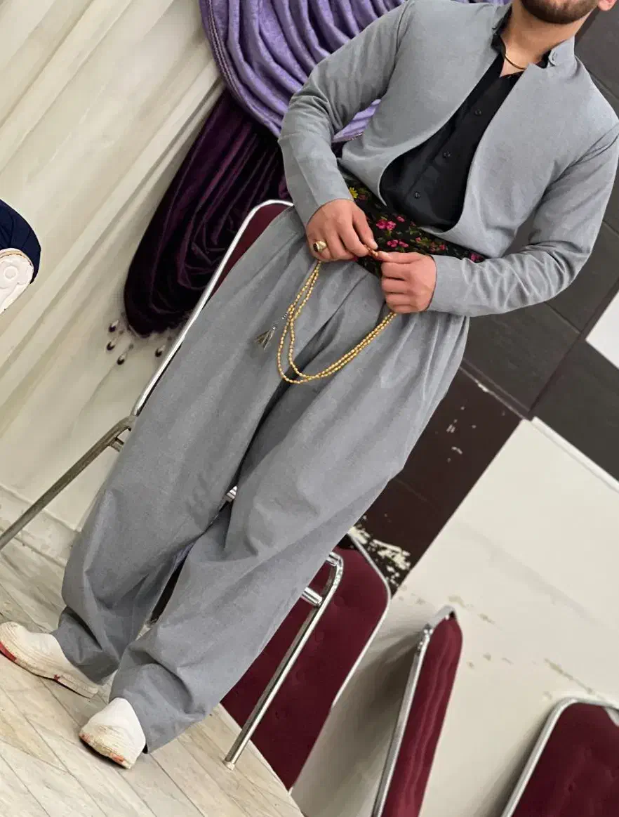 لباس|لباس|سنندج, |دیوار