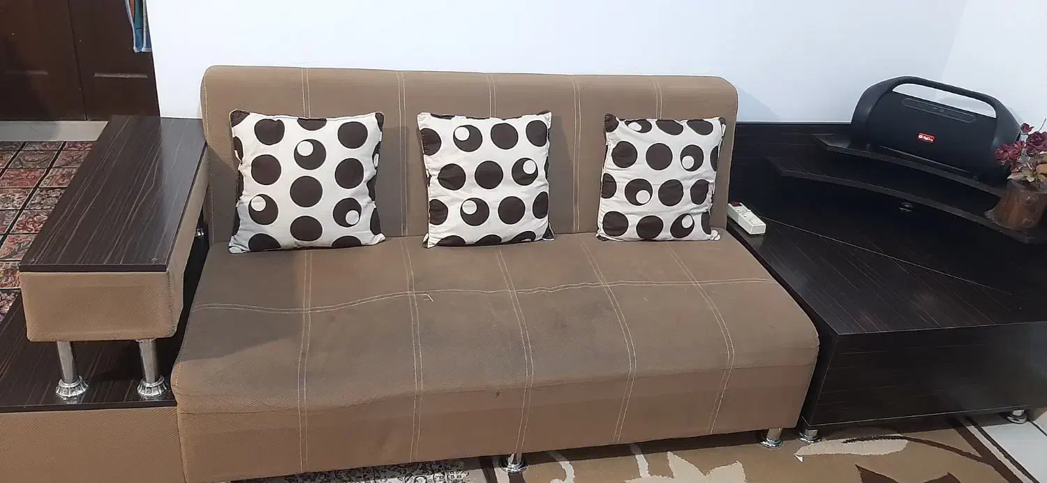 مبل راحتی هشت نفره با میز و عسلی|مبلمان خانگی و میز عسلی|قم, پردیسان|دیوار