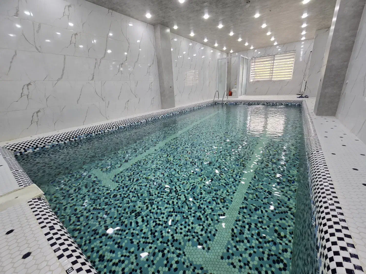 +تریبلکس۴خواب استخربیلیاردفوتبالدستی سیستم صوتی|اجارهٔ کوتاهمدت ویلا و باغ|سلمانشهر, |دیوار