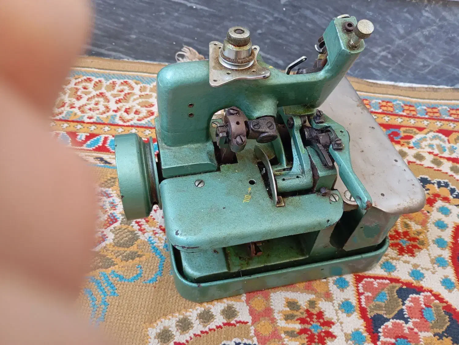 سردوز پروانه|چرخ خیاطی و ریسندگی|اردبیل, |دیوار