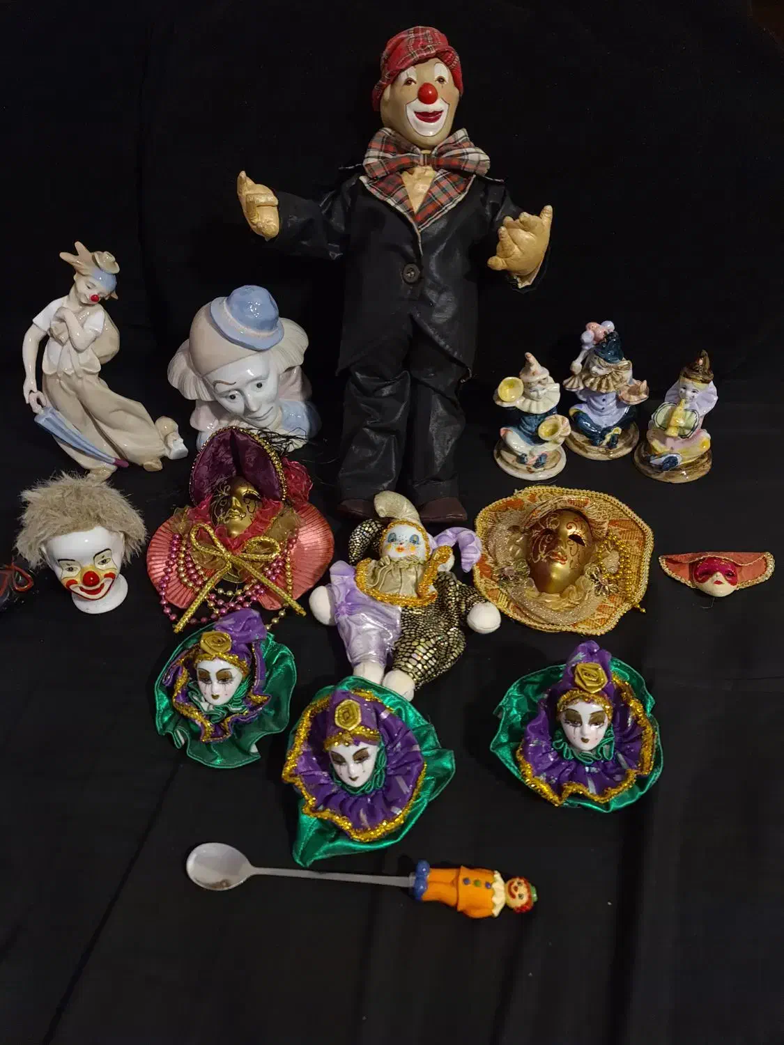 عروسک دلقک|کلکسیون اشیاء عتیقه|تهران, پونک|دیوار