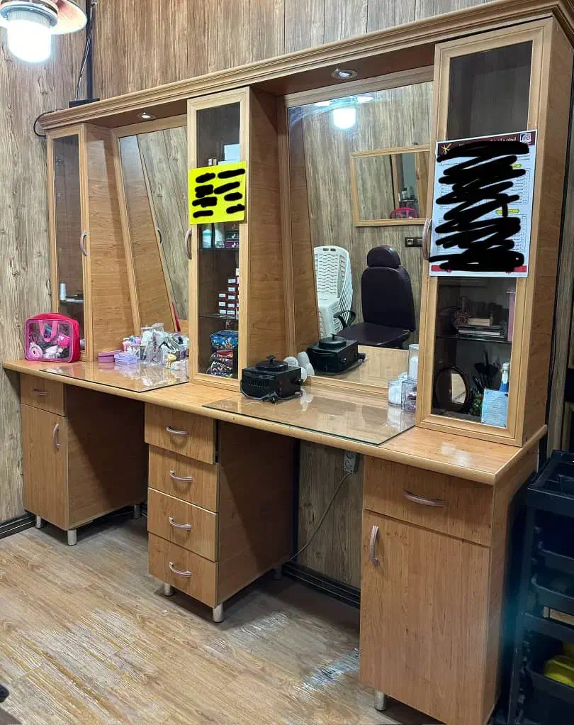 دکورآرایشگاه|آرایشگاه و سالنهای زیبایی|بافق, |دیوار