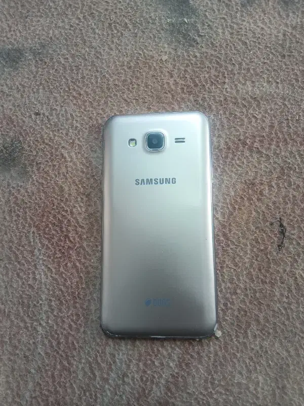 j5معمولی|موبایل|زاهدان, |دیوار