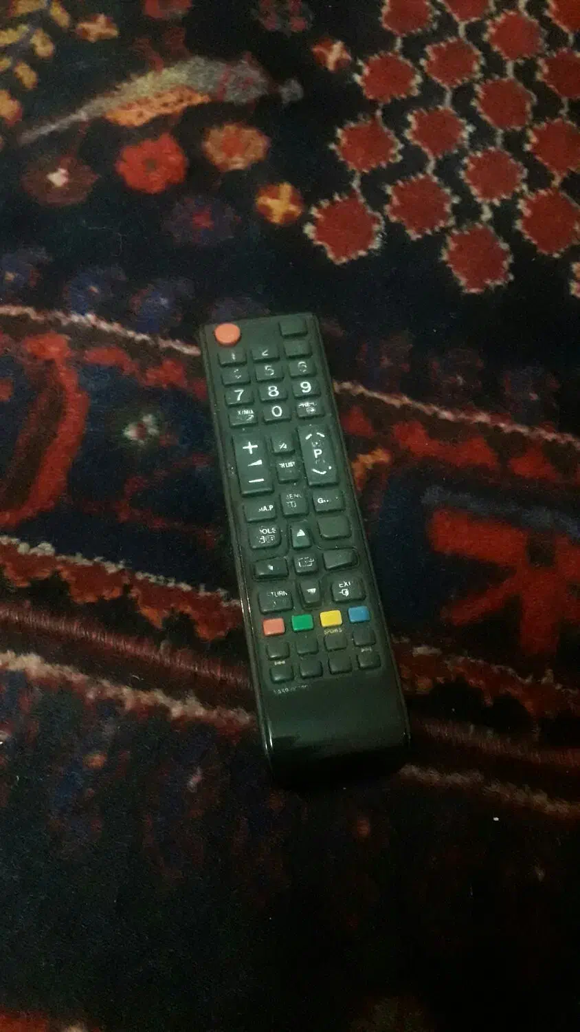 تلویزیو ن قدینی ۲۴ اینچ|تلویزیون و پروژکتور|بستان آباد, |دیوار