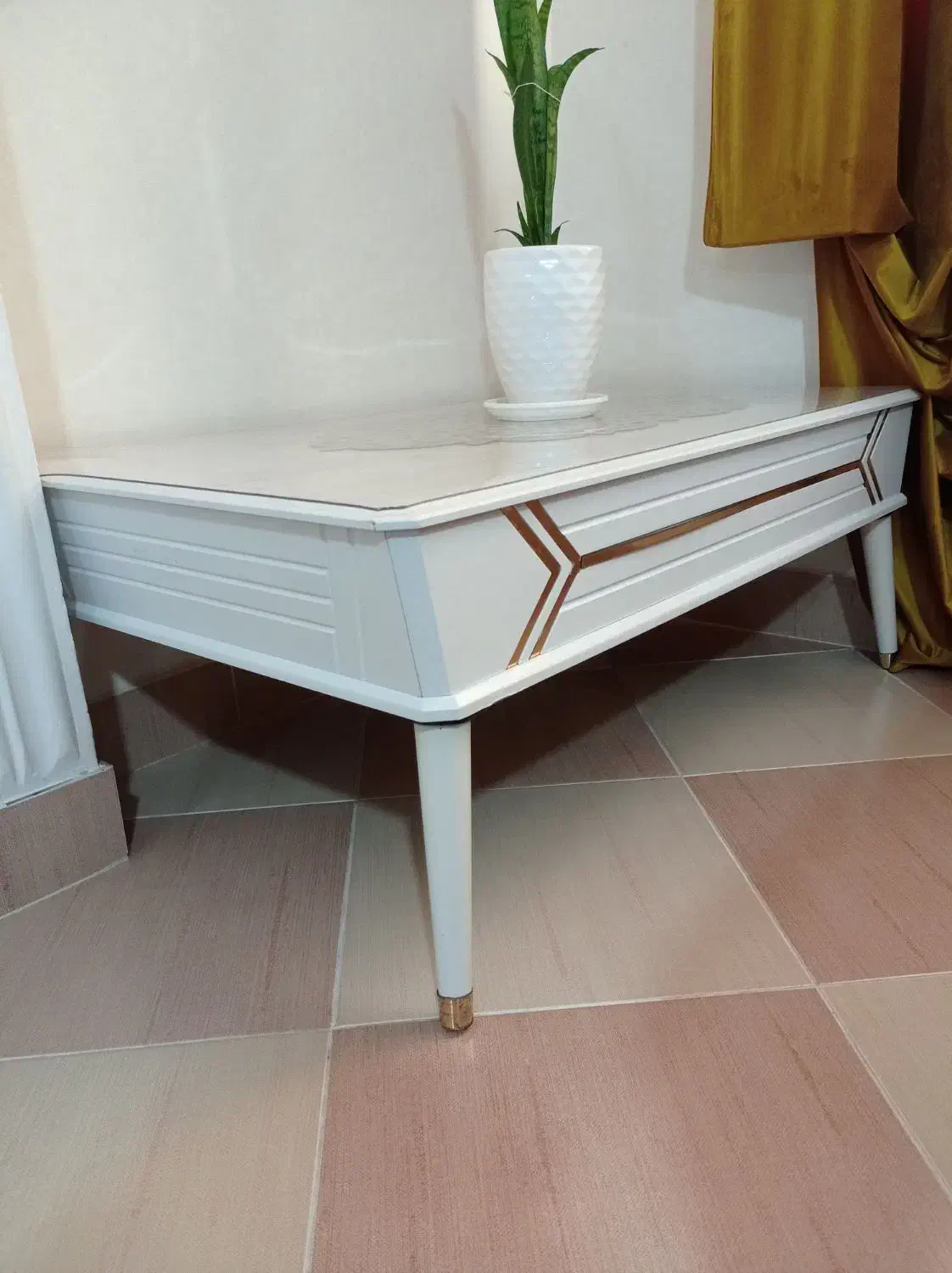 میز عسلی در حد نو|مبلمان خانگی و میز عسلی|بندرعباس, |دیوار