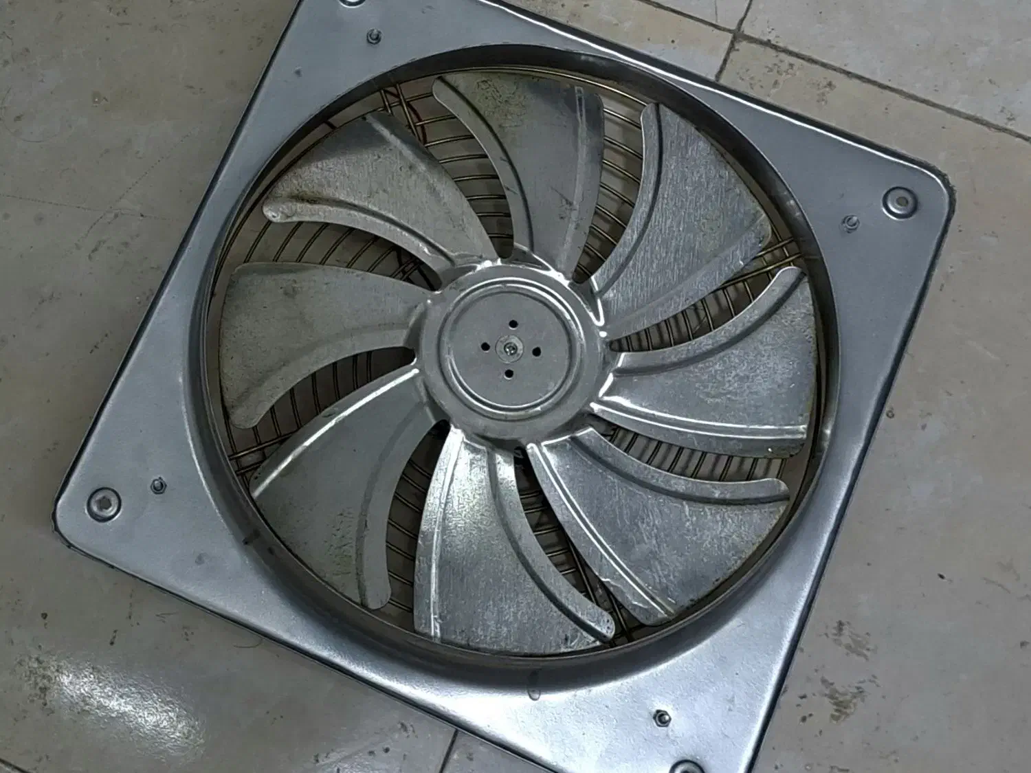 هواکش صفر|پنکه و تصفیهکنندهٔ هوا|تبریز, |دیوار