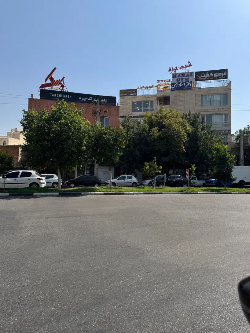 رهن و اجاره مغازه ۳۰ متری بعثت فلکه سنگی|اجارهٔ مغازه و غرفه|شیراز, بعثت|دیوار