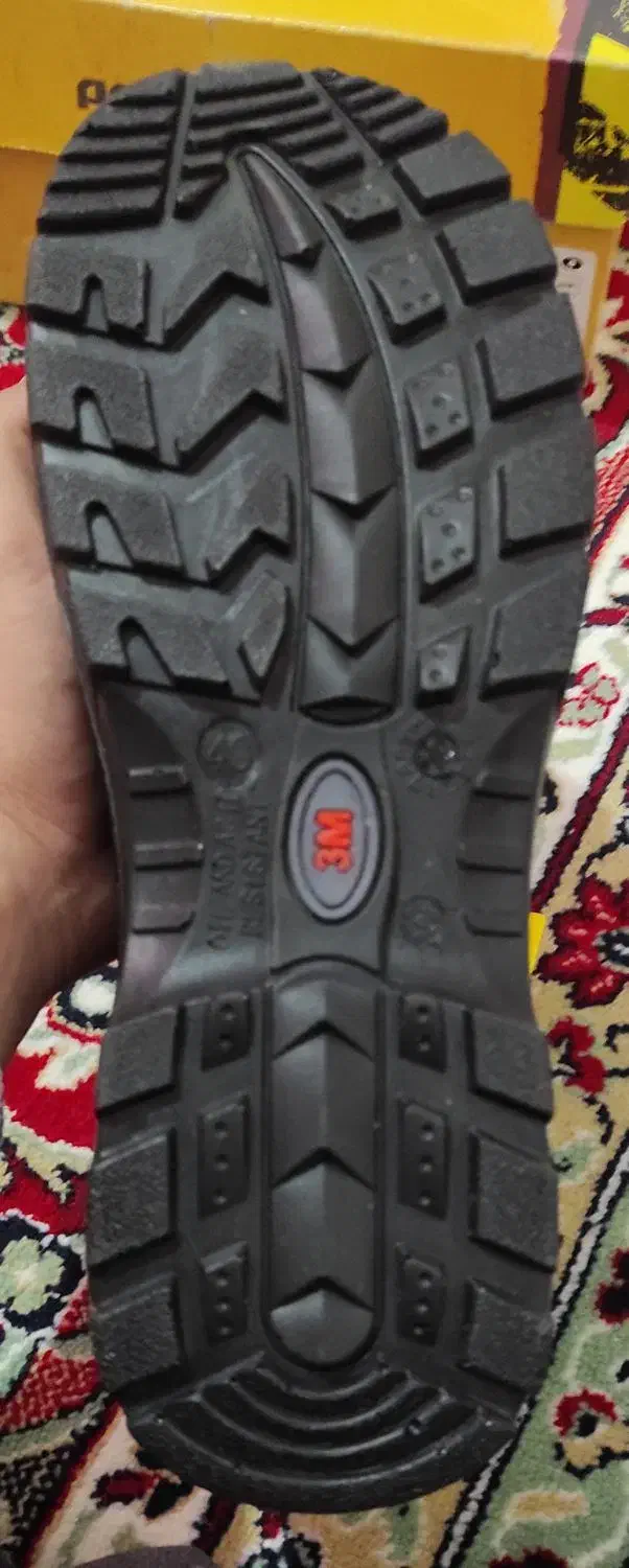 کفش ایمنی|کیف، کفش، کمربند|نهاوند, |دیوار