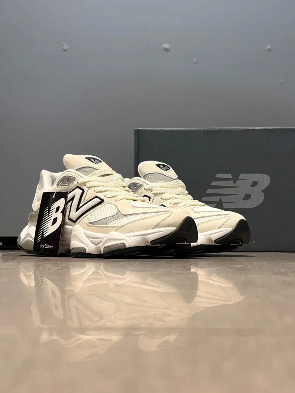 نیوبالانس ۹۰۶۰ رنگ سفید|کیف، کفش، کمربند|تهران, باشگاه نفت|دیوار
