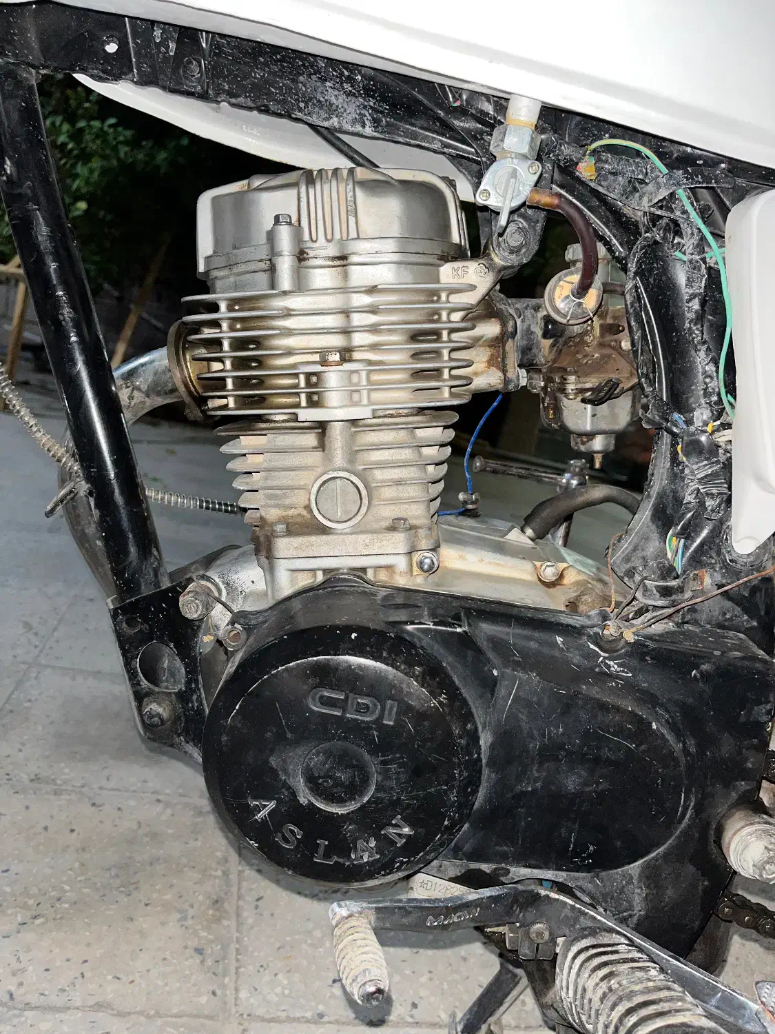 متور ۱۲۵پارکینگی تمیز تمیز انجین‌ تاره تعمیر|موتورسیکلت|لیکک, |دیوار