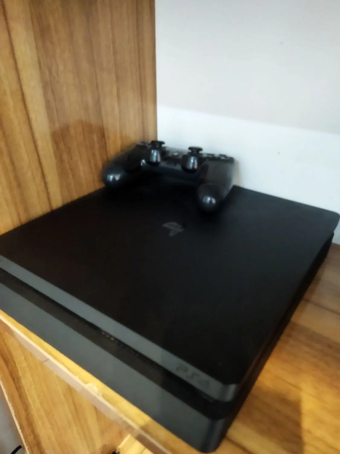 Ps4 slim|کنسول، بازی ویدئویی و آنلاین|شیراز, فرگاز|دیوار