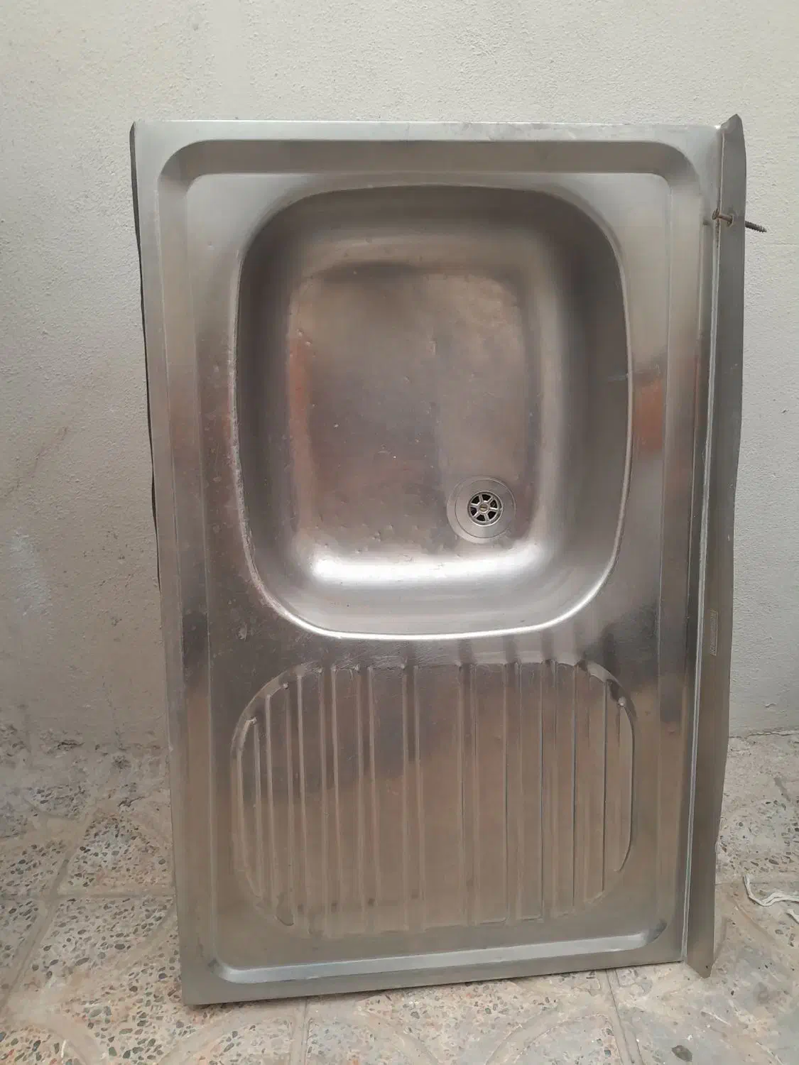 سه عدد سینک ظرف شویی|آب‌چکان و نظم‌دهنده ظروف|زنجان, |دیوار