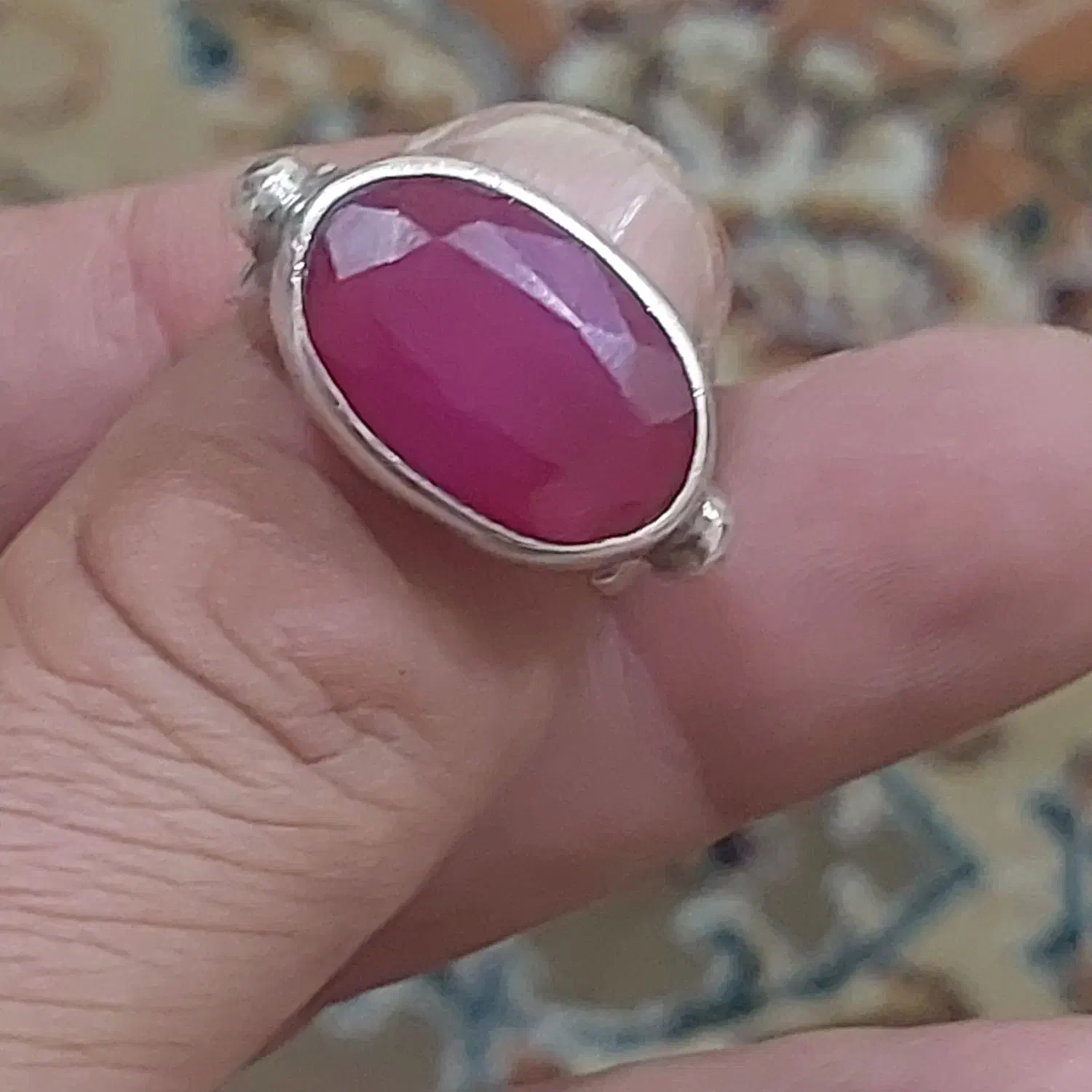 انگشتر یا قوت|جواهرات|ایلام, |دیوار