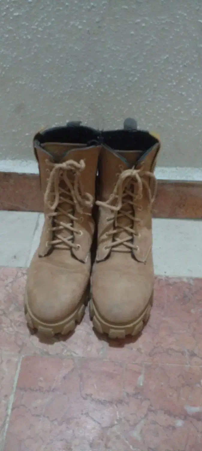 پوتین دخترانه سایز ۳۷و۳۸|کفش و لباس بچه|بندر انزلی, پردیس|دیوار