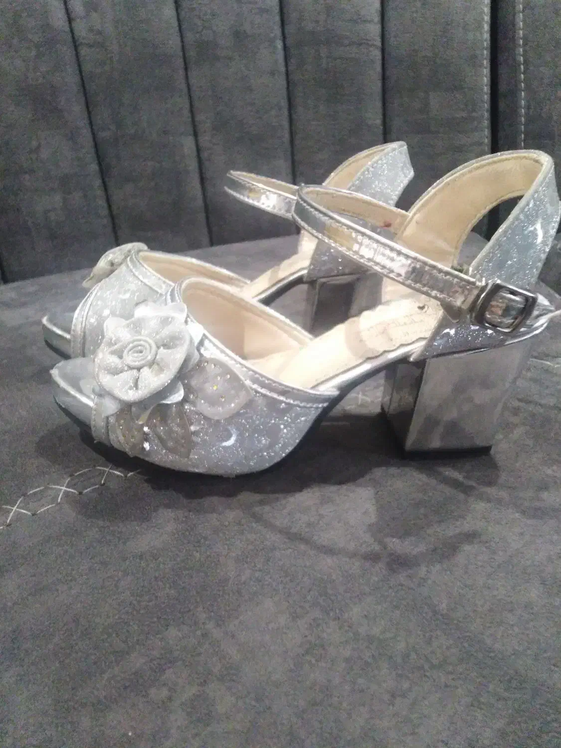 کفش بچه گانه|کفش و لباس بچه|پاکدشت, پارچین|دیوار