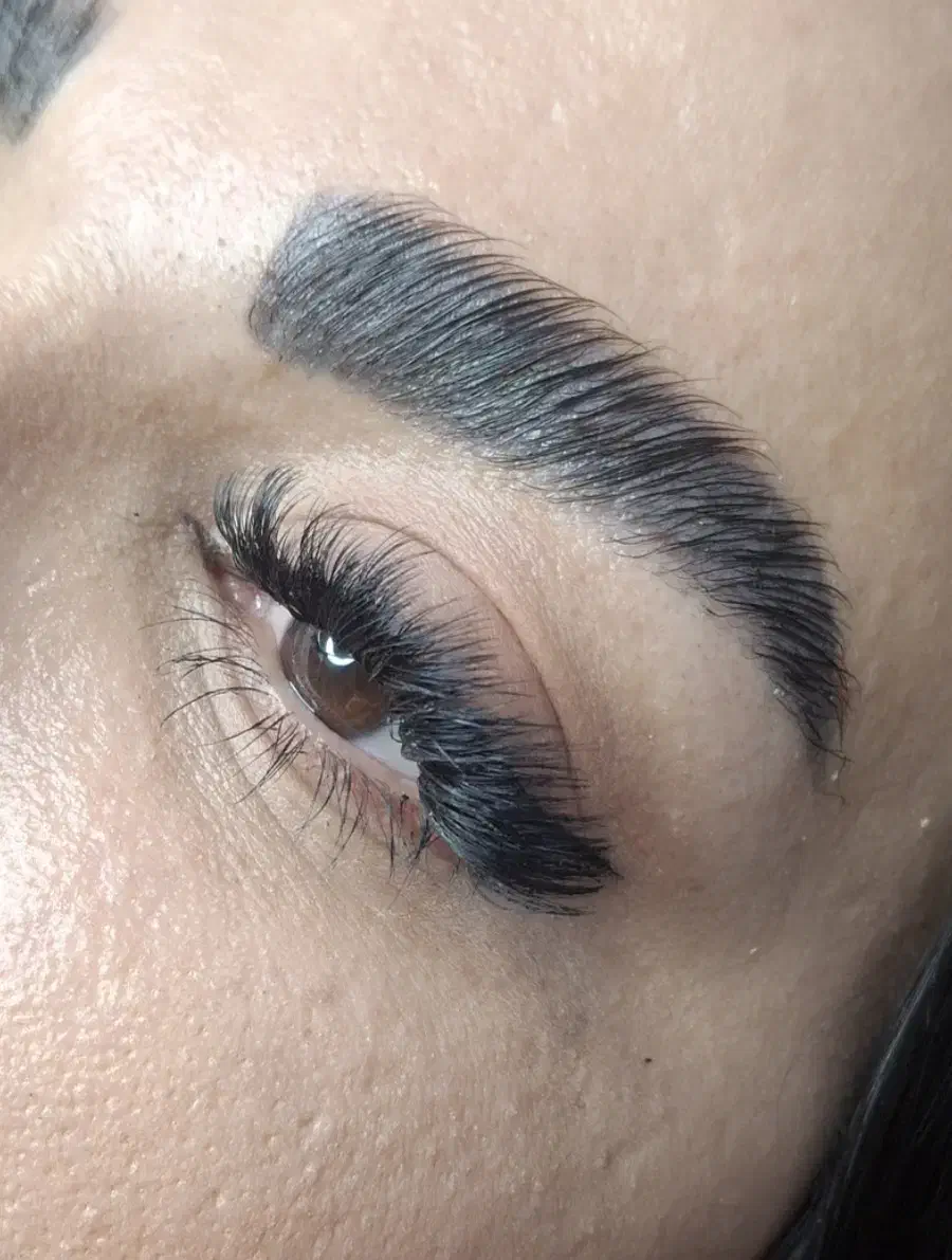 کاشت مژه و اکستنشن مژه با بهترین قیمت و کیفیت|خدمات آرایشگری و زیبایی|فردیس, فردیس|دیوار