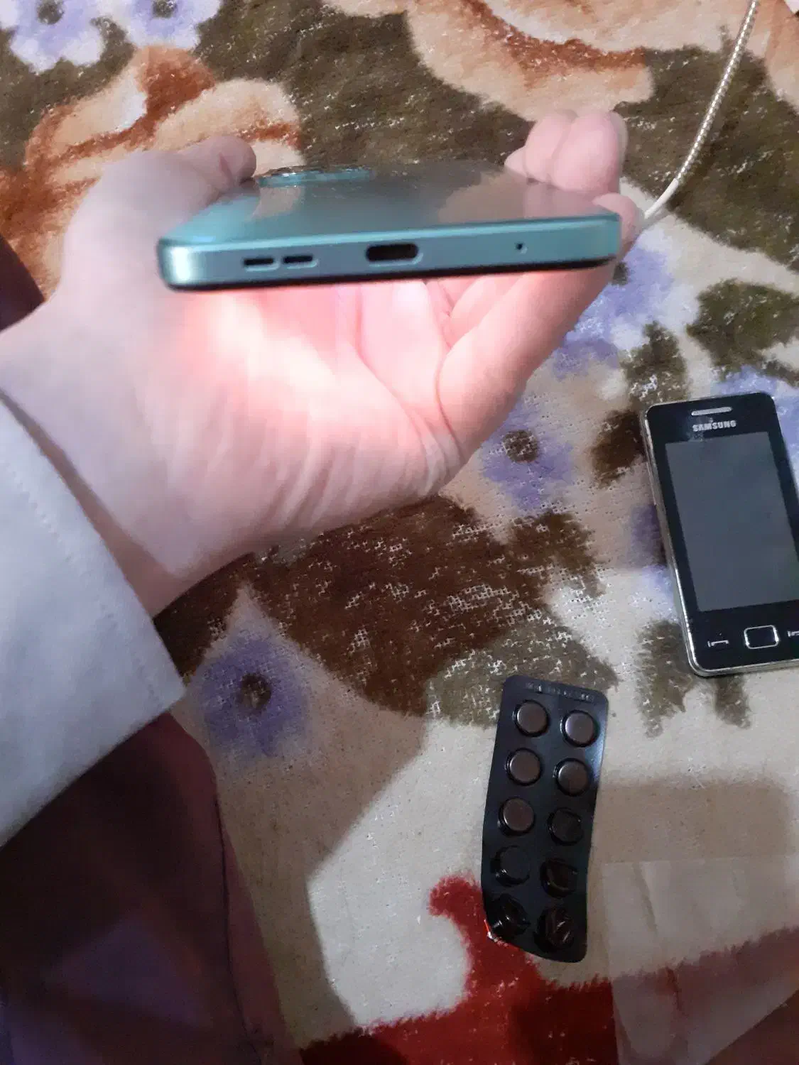 گوشی miiinot|موبایل|تهران, عباسی|دیوار