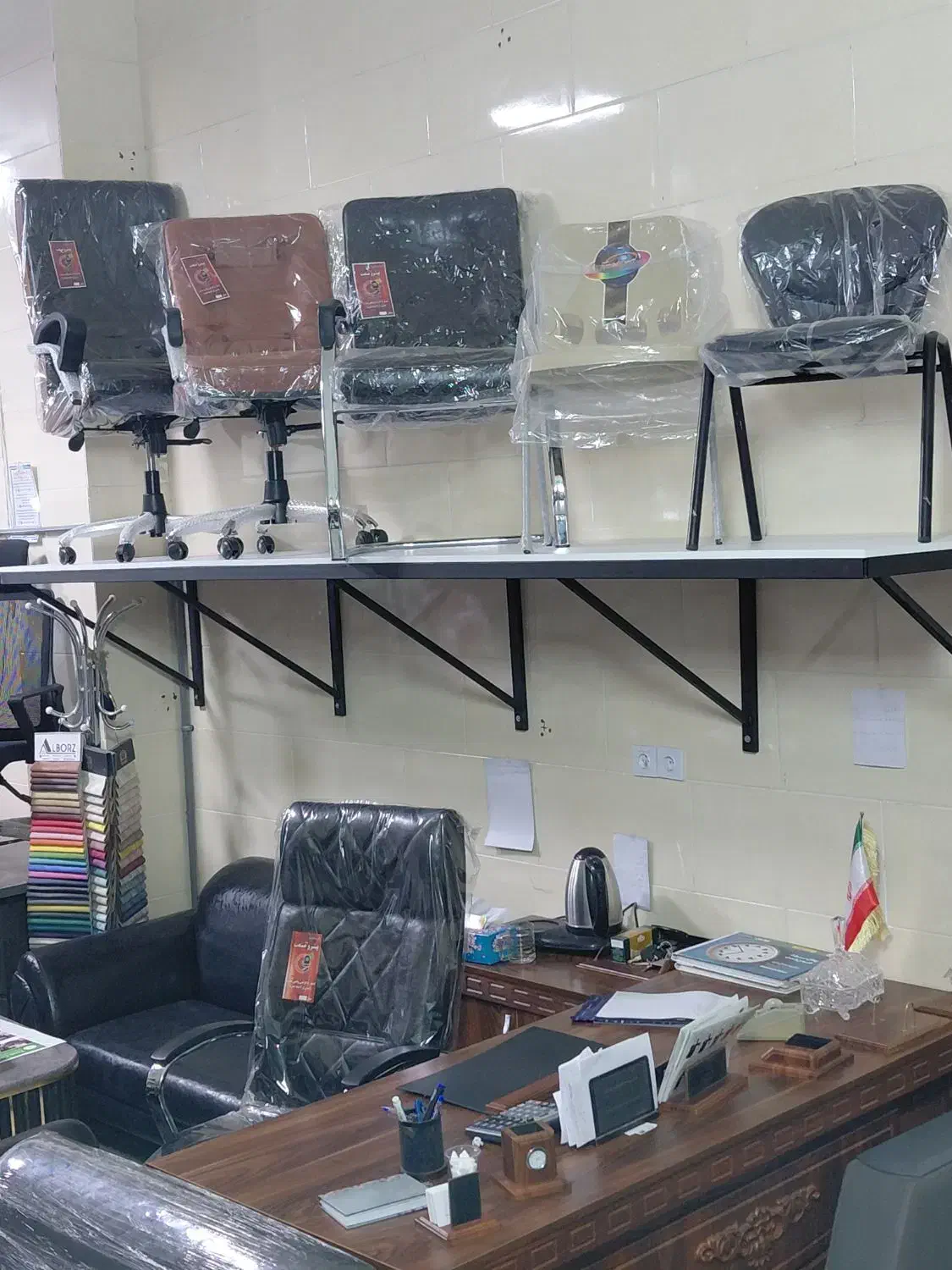 صندلی مدیریتی کد۹۰۷ مدل چروک وکیوم کد۶۷کمد فلزی|مبلمان اداری|کرج, حصارک پایین|دیوار