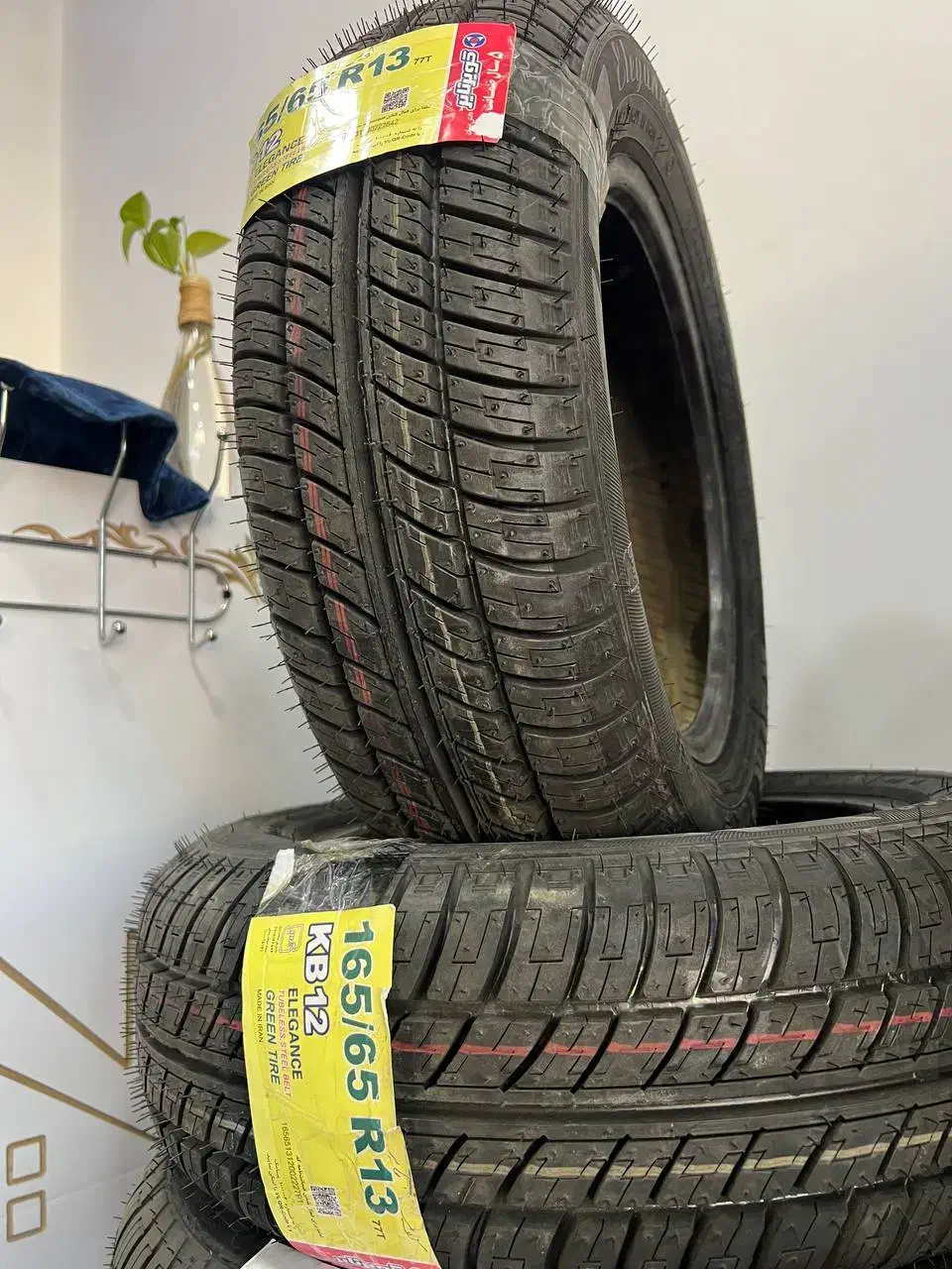 فروش انواع لاستیک ایرانی و خارجی قیمت کف بازار|عمده‌فروشی|چناران, |دیوار