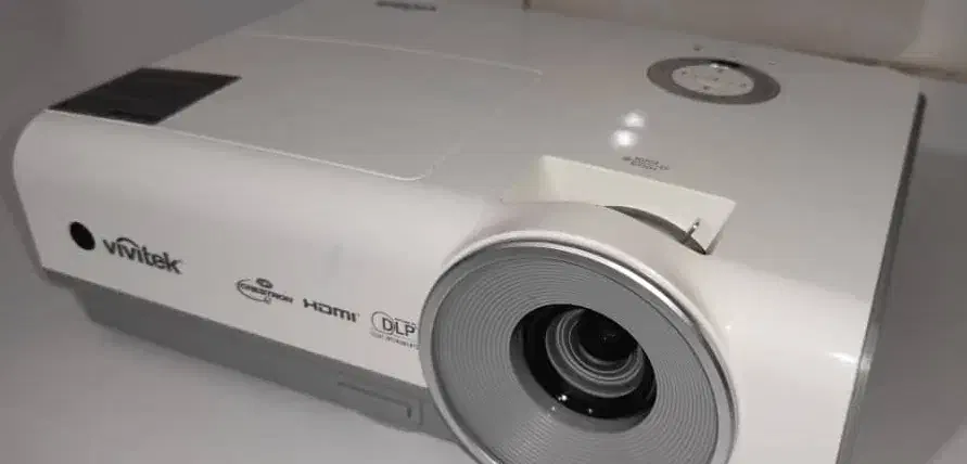 ویدئو پروژکتور وی وی تک|تلویزیون و پروژکتور|اندیمشک, |دیوار