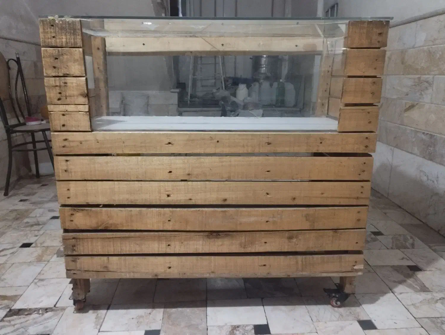 میز چوبی|کتابخانه، شلف، قفسه‌های دیواری|قم, علی آباد سعدگان|دیوار