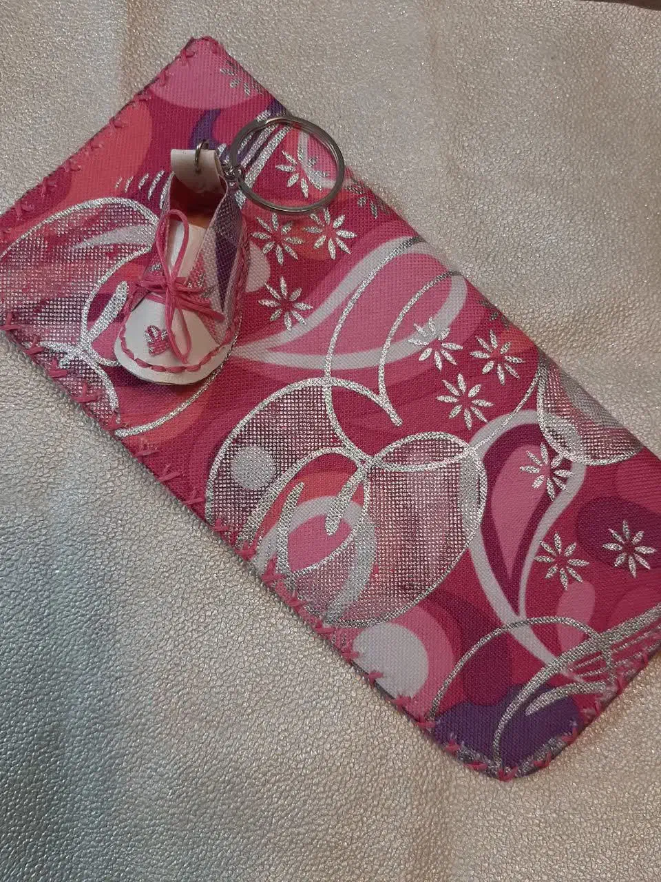 چرم دست دوز|کیف، کفش، کمربند|اصفهان, نقش جهان|دیوار