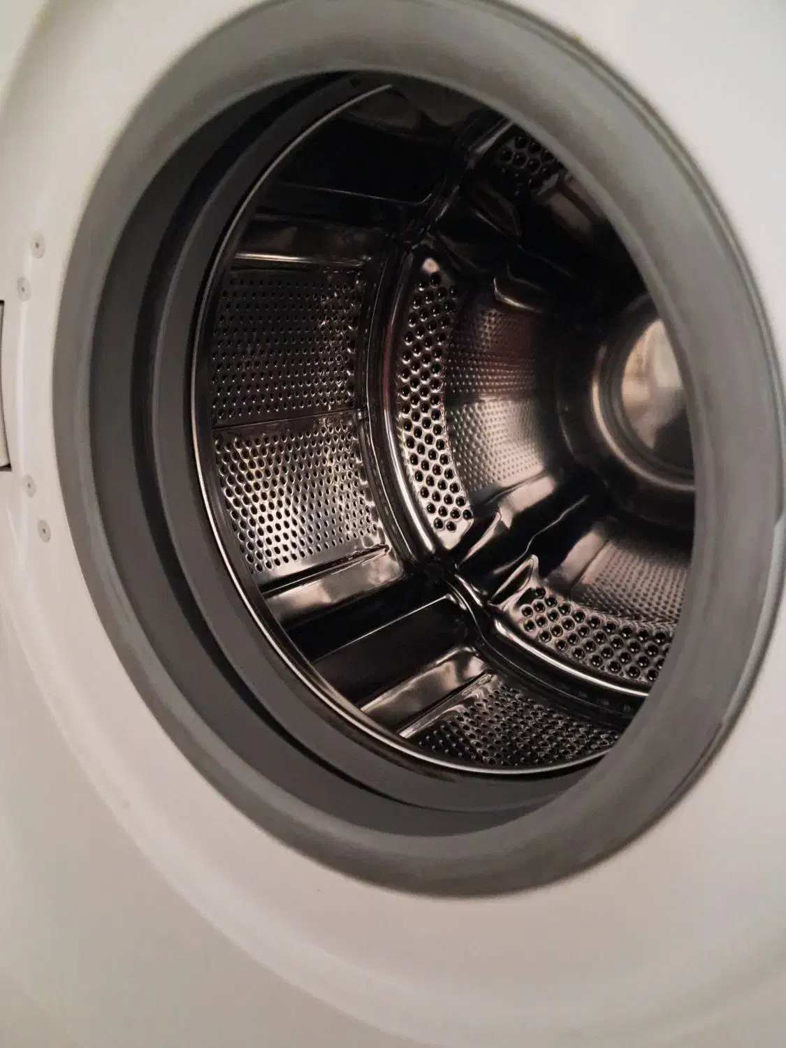 ماشین لباسشویی|ماشین لباسشویی و خشککن لباس|فولادشهر, A4|دیوار