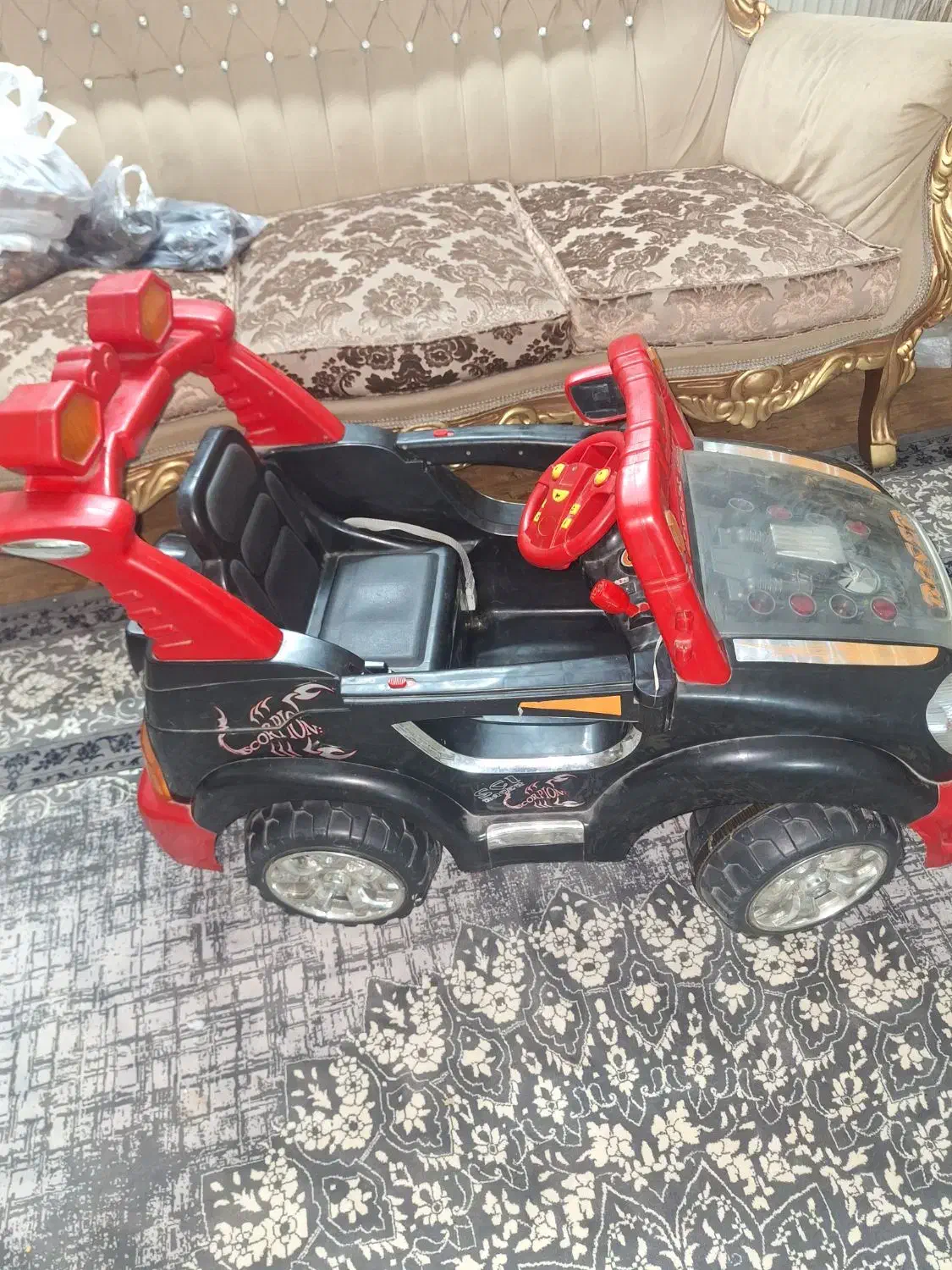 ماشین  شارژی  دوموتور|اسباب‌بازی بچه|مشهد, دانشجو|دیوار