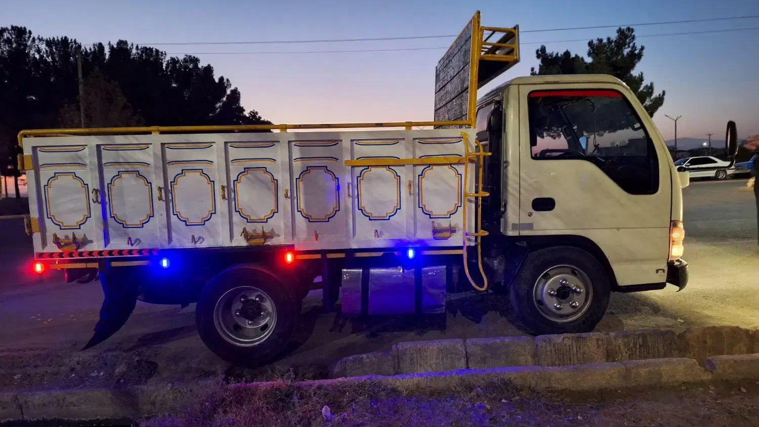 فروش فوری آیسوزو ۳ تن مدل ۸۹|خودرو سنگین|اسفراین, |دیوار