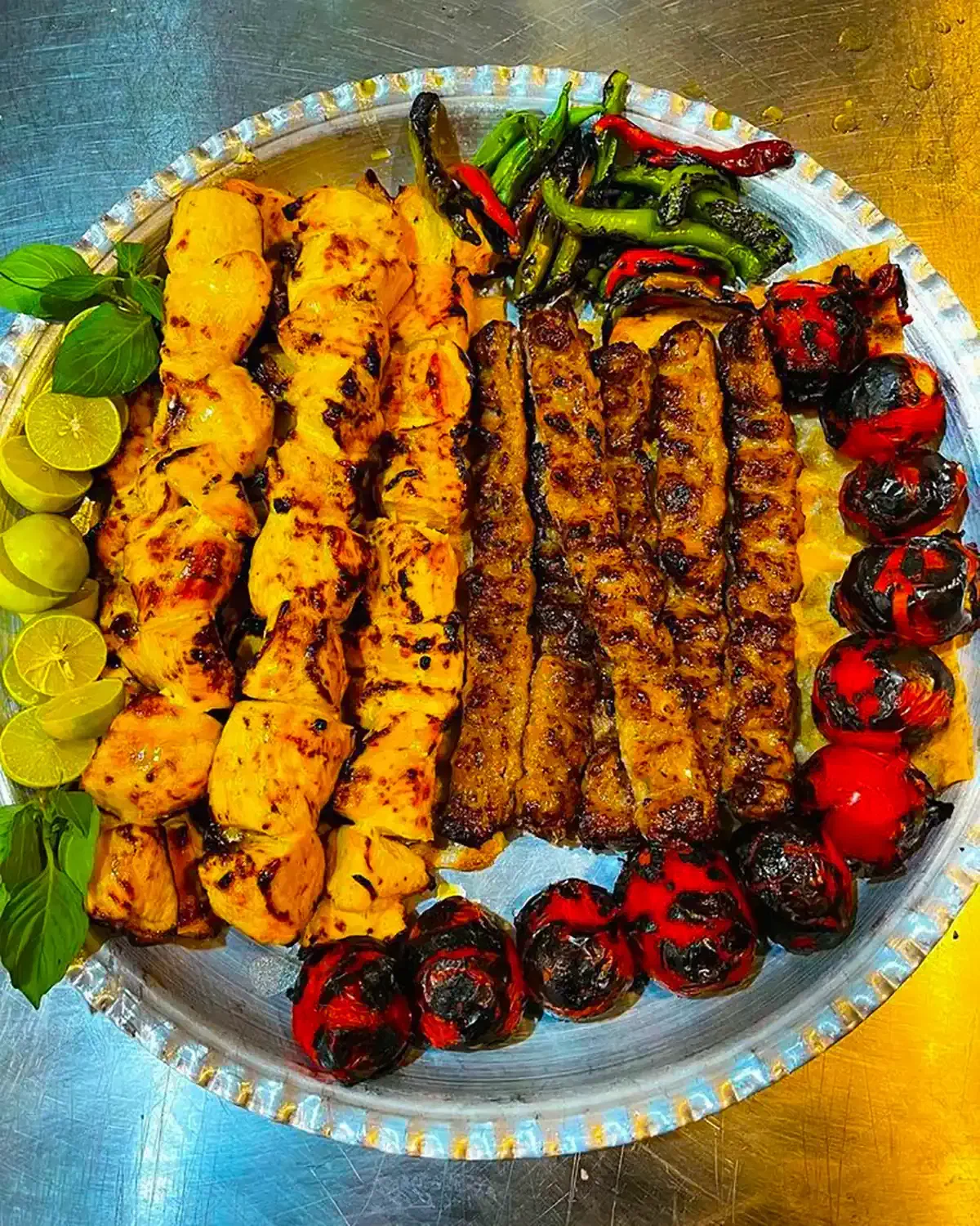 غذاخوری و رستوران چترا پیک رایگان|عمدهفروشی|کیاشهر, |دیوار