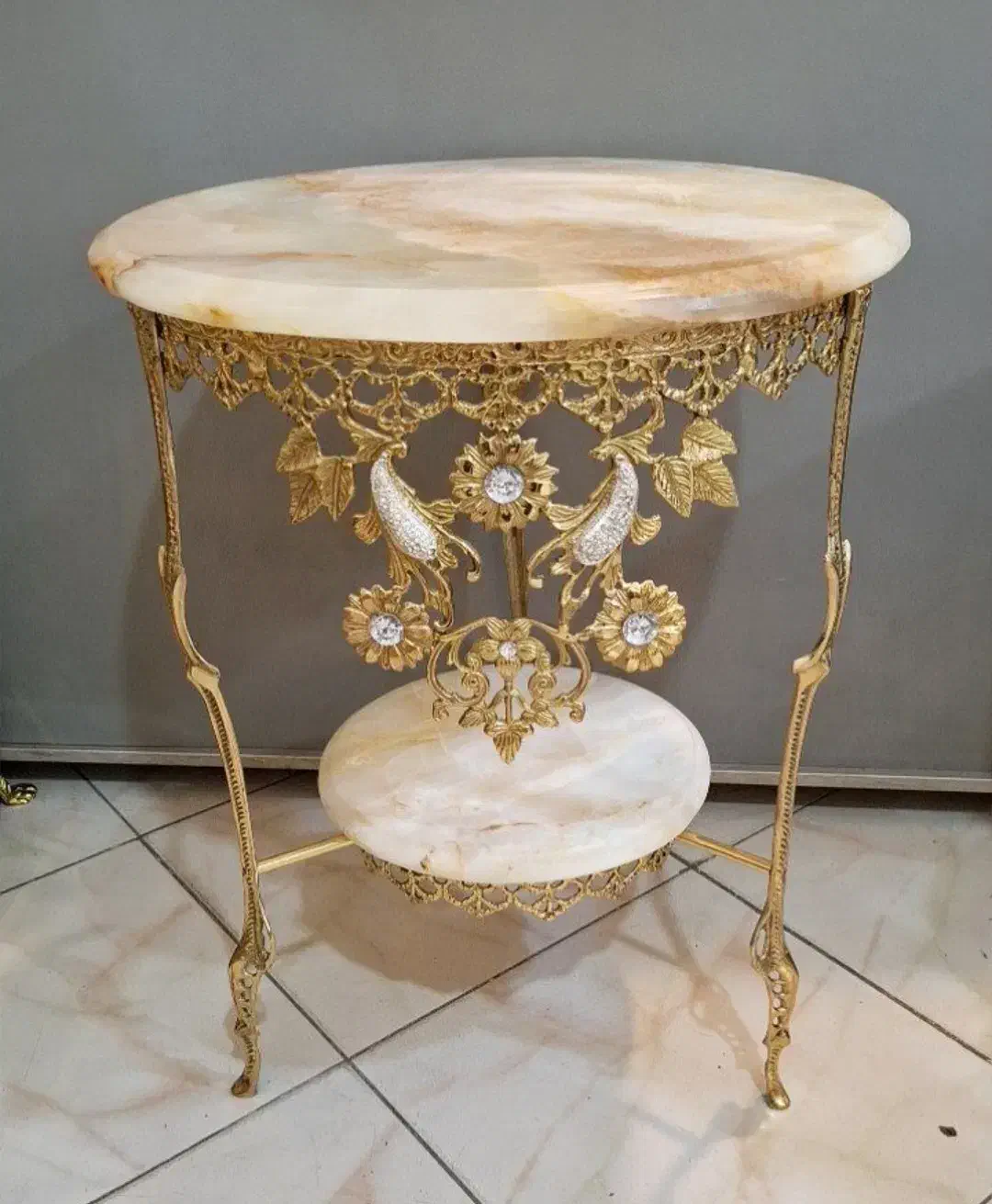 میز گرد برنز  اصل  سنگین وزن صفحه50 سنگ مرمر|مبلمان خانگی و میز عسلی|رباط‌کریم, رباط‌کریم|دیوار