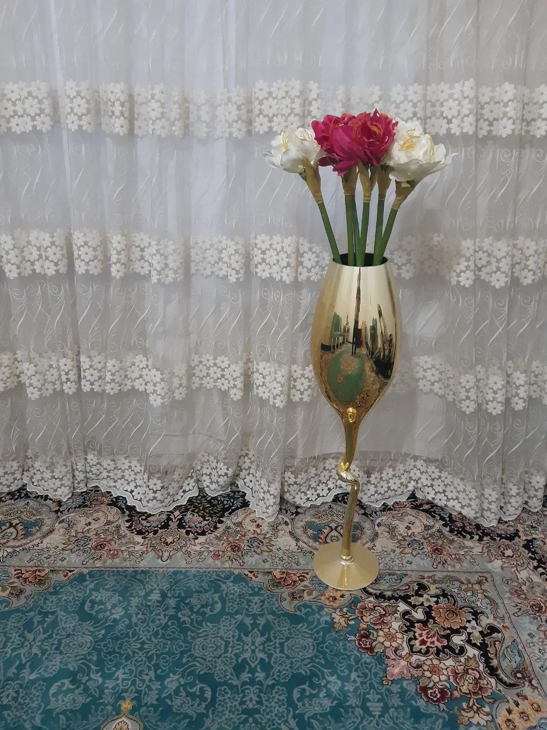 گلدون آیینه ای طلائی،به همراه شاخه گل1000/000ت|گل مصنوعی|سمنان, |دیوار