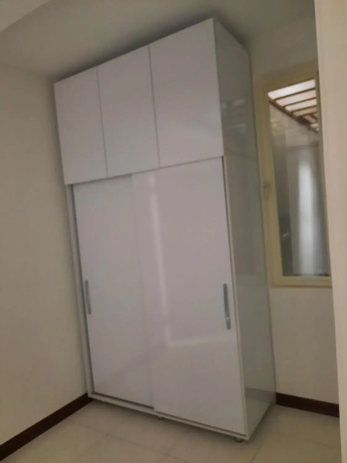 حراج کمد دیواری نو عمیق و جادار به قیمت 19 میلیون|حراج|تهران, سردارجنگل|دیوار