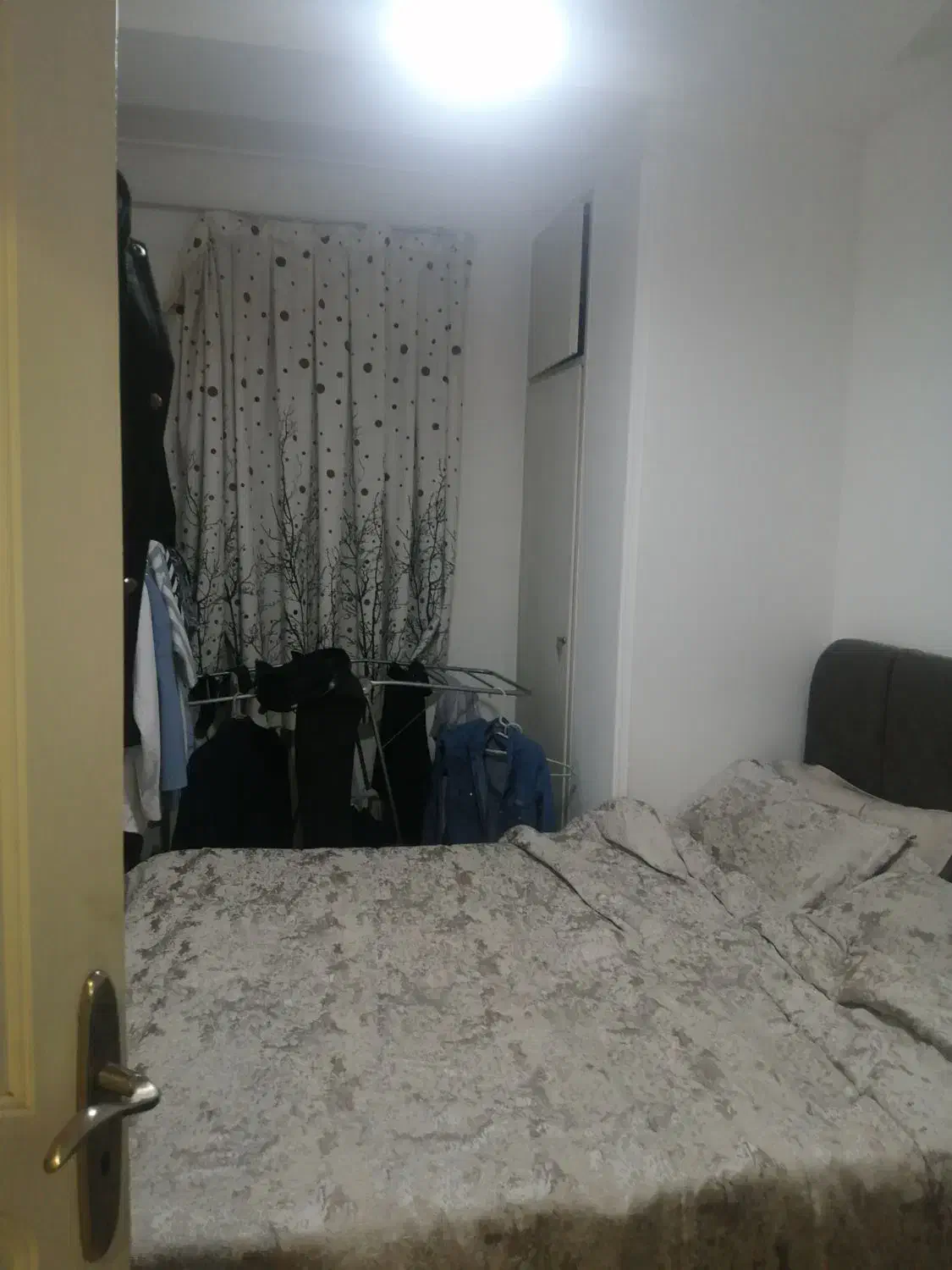 65 متر نورگیر عالی لوکیشن بینظیر