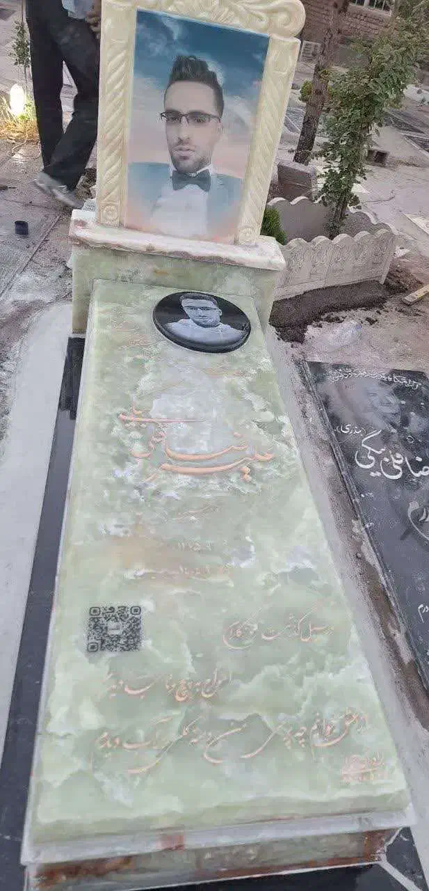 طراحی کیو آر کد برای سنگ قبر مزار یادبود دیجیتالی|خدمات رایانهای و موبایل|کهریزک, |دیوار