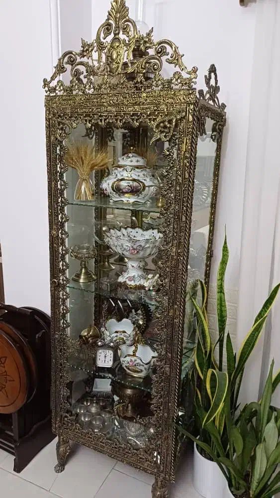 ویترین در حد نو بدون هیچ ایرادی|بوفه، ویترین، کنسول|بابلسر, |دیوار