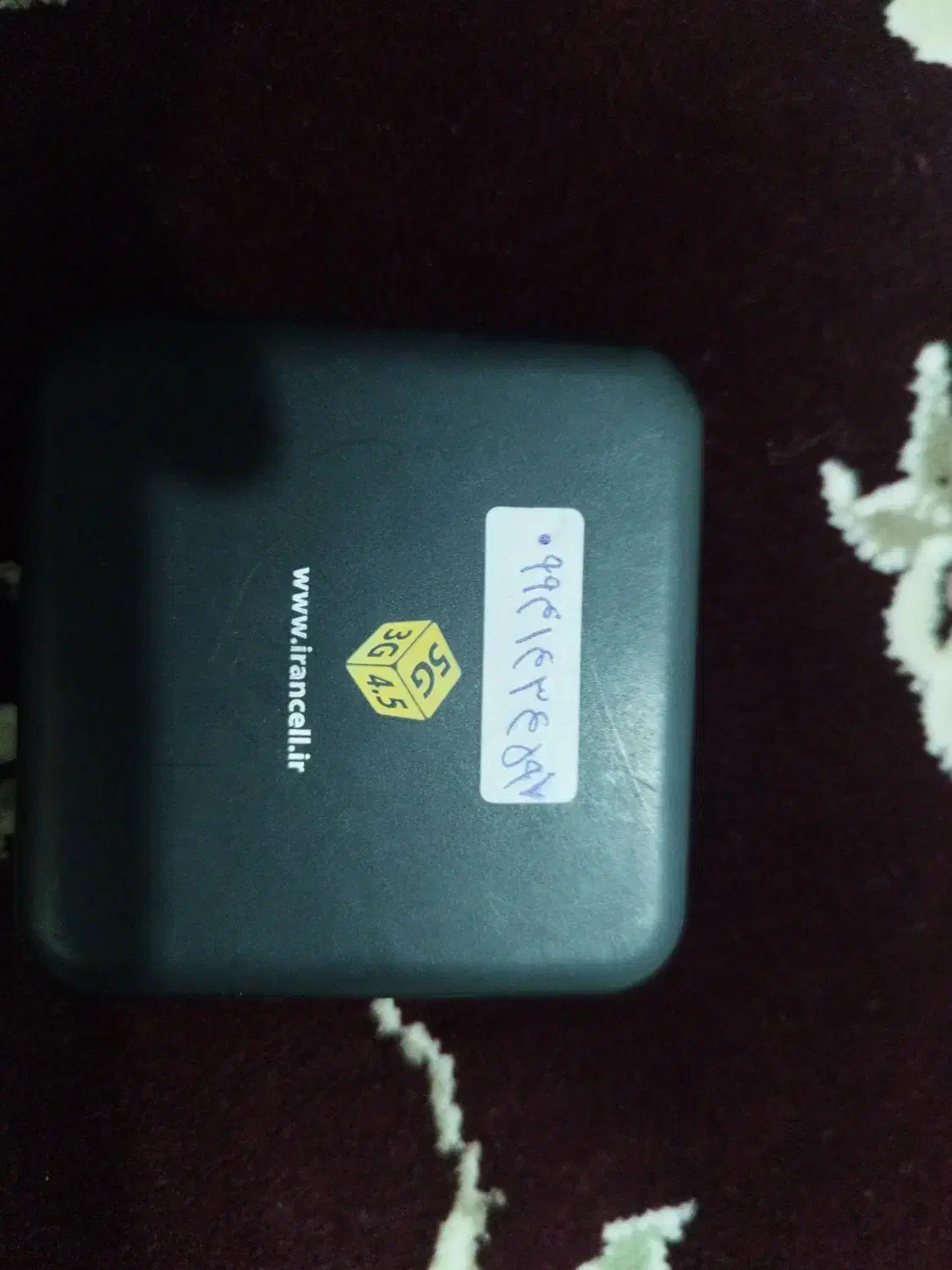 مودم جیبی ایرانسل f4 به همراه سیم شارژر|مودم و تجهیزات شبکه|بیستون, |دیوار