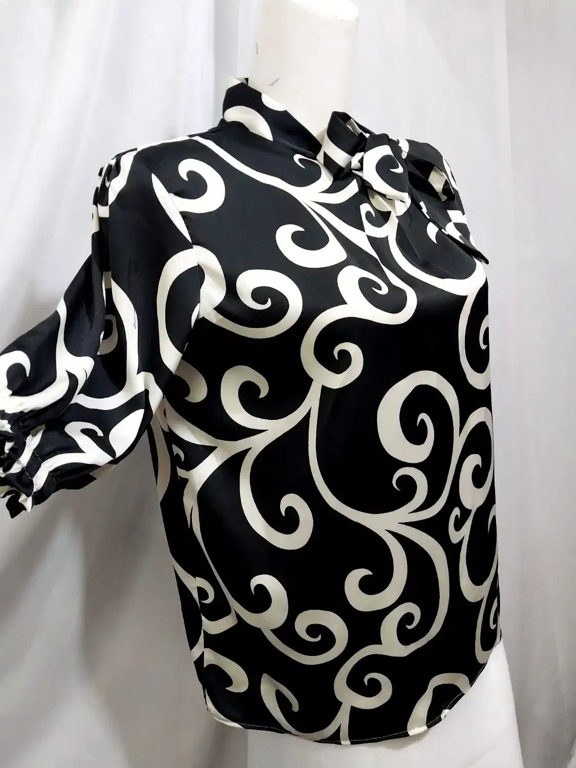 شومیز طرحدار سفید مشکی|لباس|مشهد, عبادی|دیوار