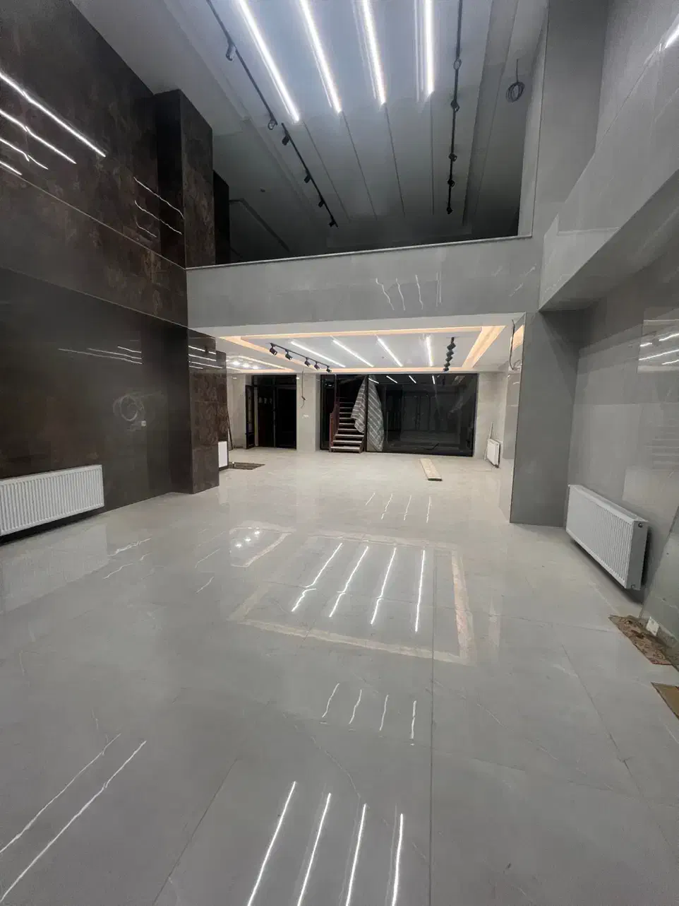 اجاره مغازه ۲۰۰ متر/حوالی شهرک کارمندان|اجارهٔ مغازه و غرفه|زنجان, |دیوار