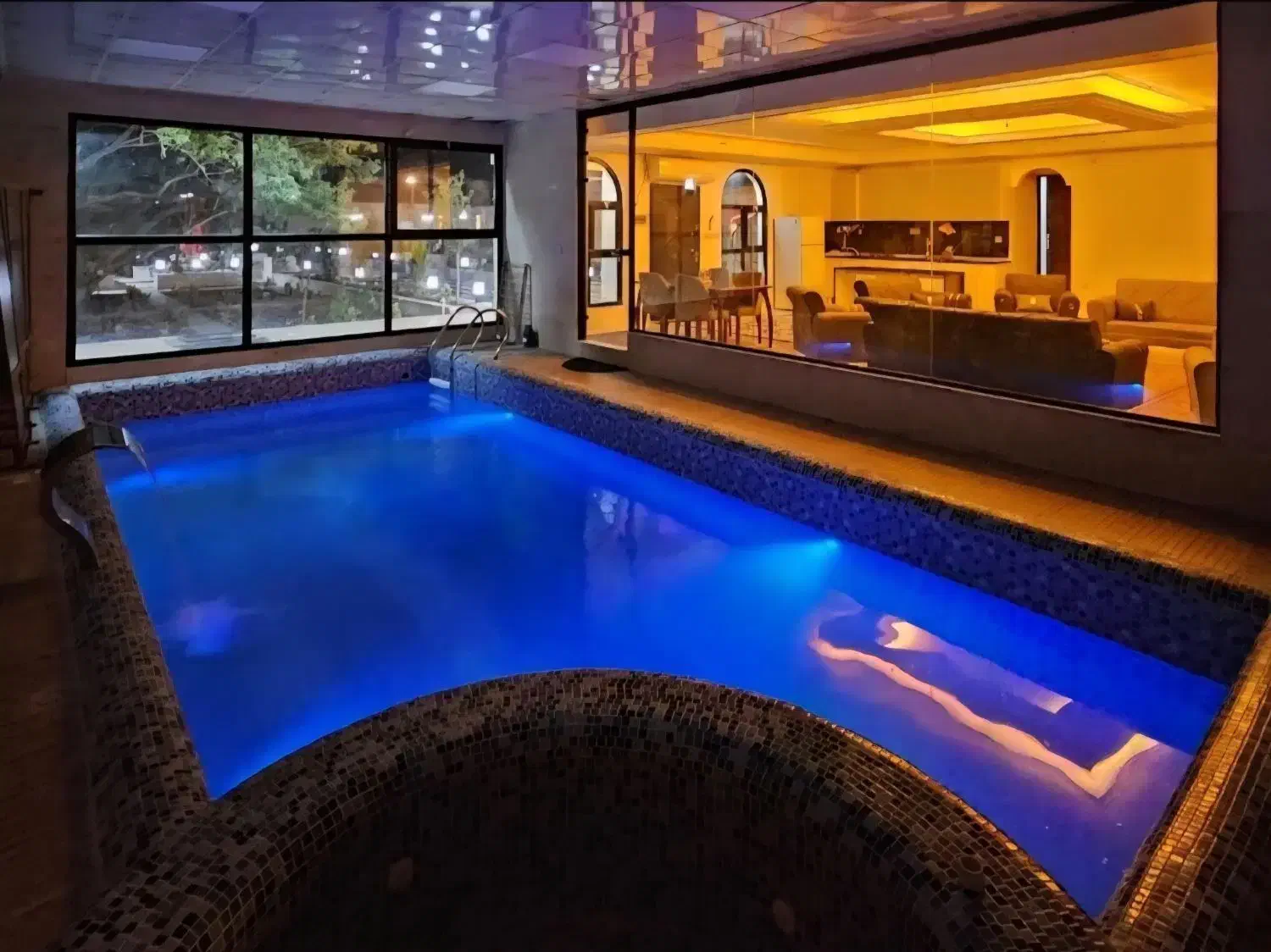 اجاره باغ ویلا|اجارهٔ کوتاه‌مدت ویلا و باغ|شیراز, گویم|دیوار