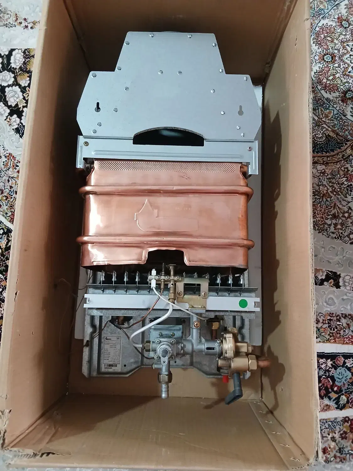 آبگرمکن دیواری بوتان B3115 درحد نو|آبگرمکن، پکیج، شوفاژ|مشهد, کارمندان دوم|دیوار