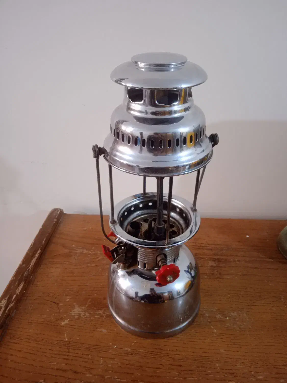 چراغ زنبوری نفتی|کلکسیون اشیاء عتیقه|اردبیل, |دیوار