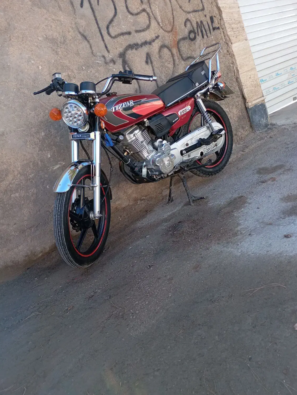 تیزپر۱۴۰۰|موتورسیکلت|قائن, |دیوار