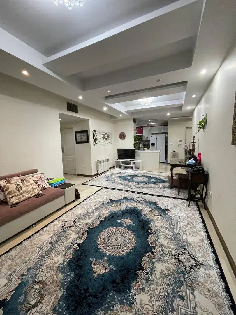 ۲ خواب / سالن پرده خور / آلاله شرقی