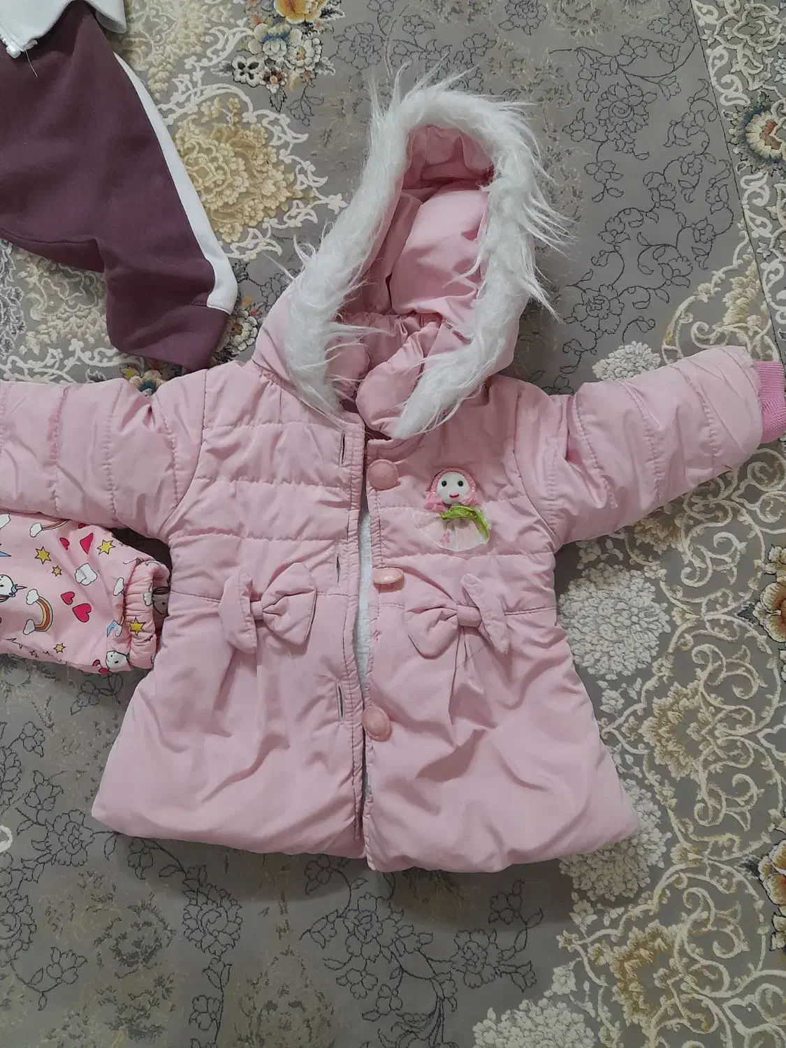 تعدادی کاپشن و سویشرت شلوار مناسب یک سال|کفش و لباس بچه|تهران, شمیراننو|دیوار